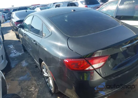 2015 Chrysler 200 S z USA, uszkodzony, nr VIN 1C3CCCBB0FN750177